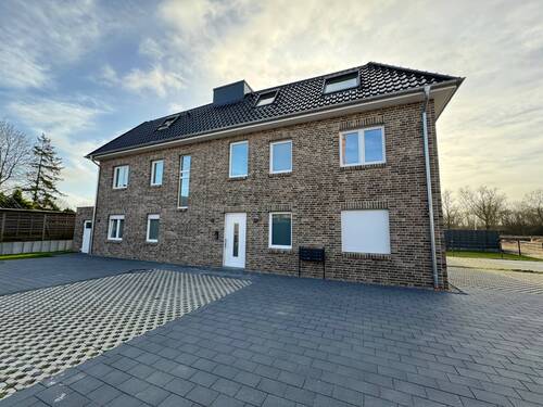 Außenansicht - Helle 3 Zimmer Wohnung im Erdgeschoss mit Terrasse in Hoya