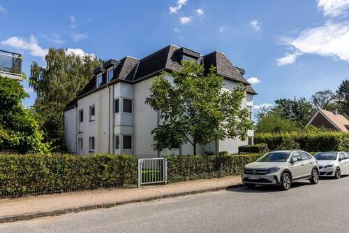 Gebäudeansicht - 4 Zimmer Terrassenwohnung zur Miete in Hamburg