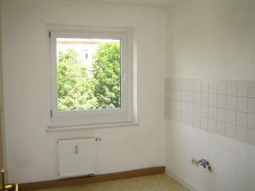 Küche (nur Beispiel) - 2 Zimmer Etagenwohnung in Weißenfels