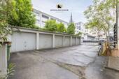 Garagenhof mit zugehöriger Parkmöglichkeit direkt am Objekt - 