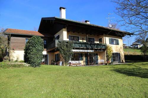 Hausansicht Süd - Roitham Gemeinde Seeon-Seebruck - Landhaus in zauberhaftem Grundstück