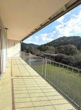 SYSN3412.JPG - Frei ab sofort 3-Zimmerwohnung im Erdgeschoss im 3 Familienhaus mit überdachtem Balkon