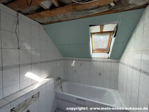 Bild 7 Bad Ansicht 1 - 