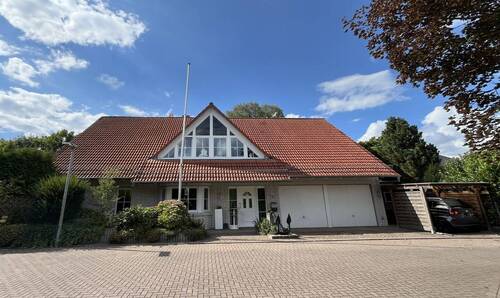 Hier entlang! - 6 Zimmer Einfamilienhaus zum Kaufen in Stuhr