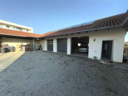 Garagen - Einfamilienhaus mit 140,00 m&sup2; in Pocking zum Kaufen