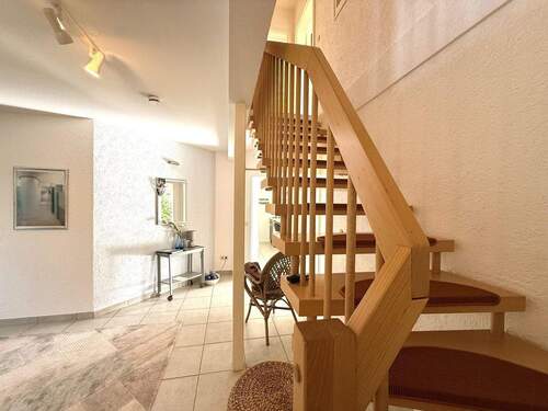 Flur - 6 Zimmer Einfamilienhaus in Dransfeld