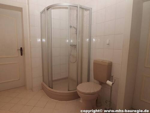 Bad Obergeschoss Ansicht 2 - 