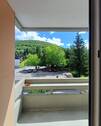 überdachter Balkon - Provisionsfrei für Käufer: freies, teilmöbliertes + sonniges Südbalkon-Apartment mit Lift