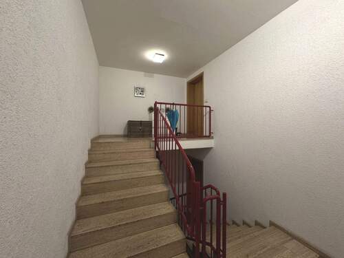 Zugang zur Wohnung - 3 Zimmer Etagenwohnung in Saarbrücken