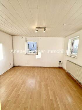 9 Zimmer EG - 