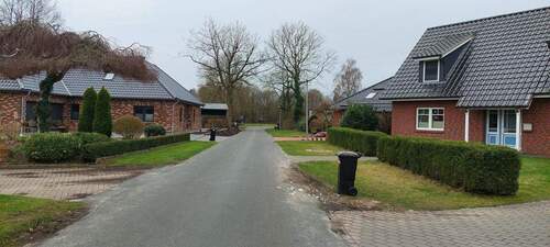 Straße - 5 Zimmer Mehrfamilienhaus, Wohnhaus in Selsingen