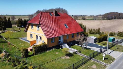 Einfamilienhaus auf Rügen - großzügiges Einfamilienhaus mit Einliegerwohnung am Kniepower See - provisionsfrei auf Rügen