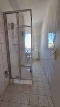 Bad mit Dusche (Beispiel) - 
