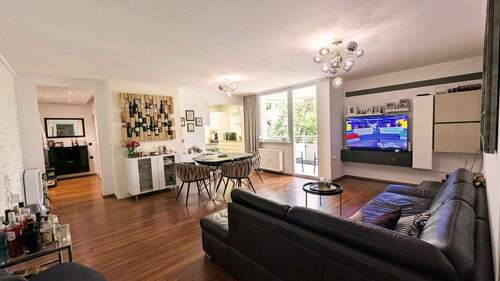 Wohnen-Essen-Kochen - Liebevoll sanierte Wohnung zwischen Stadtpark und Marienbergpark
