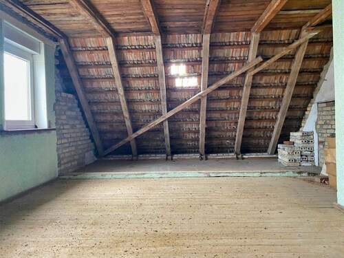 Dachgeschoss - 2 Zimmer Doppelhaushälfte in Beilrode