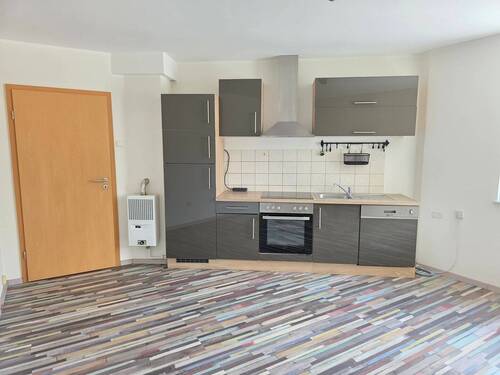 Wohnküche mit Einbauküche #123754 - 2 Zimmer Etagenwohnung zum Kaufen in Würzburg