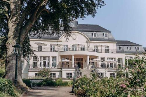 Schloß-Teutschenthal - 2 Zimmer Etagenwohnung zur Miete in Teutschenthal