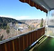 Großzügige, seniorengerechte 2,5-Zimmer-Wohnung mit zwei Balkonen in schöner Aussichtslage - Freudenstadt