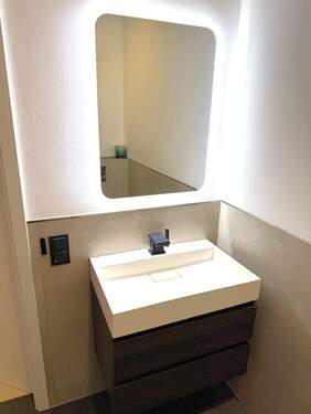 Gäste-WC mit Dusche - 