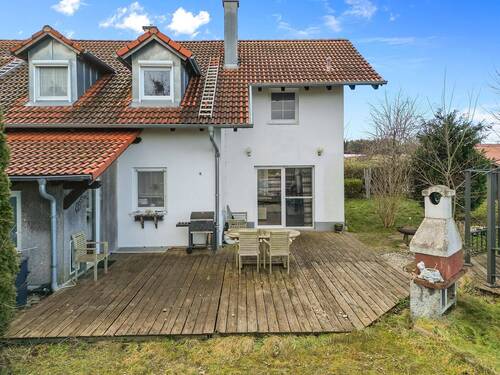 Nordansicht - 6 Zimmer Doppelhaushälfte in Hofstetten / Hagenheim