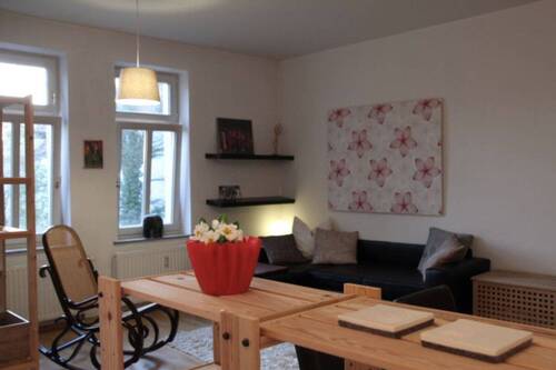 Blick in Wohnzimmerbereich - 