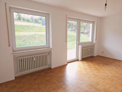 OG 1 Schlafzimmer mit Terrassen- und Gartenzugang (1)_#150321 - 