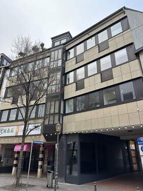 Außenansicht Front - Wohnen in Alt-Koblenz, hoch über dem Entenpfuhl - Dachgeschosswohnung auf 2 Ebenen m. Dachterrasse