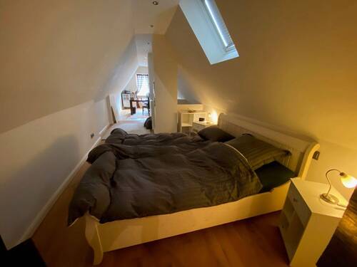 Schlafbereich der Dachgeschosswohnung - 