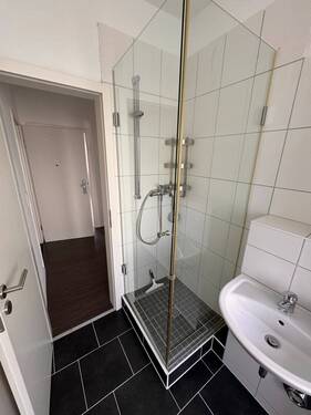 Badezimmer - 2 Zimmer Etagenwohnung zur Miete in Lüdenscheid