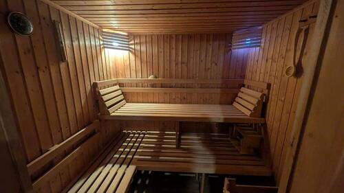 UG Sauna - 