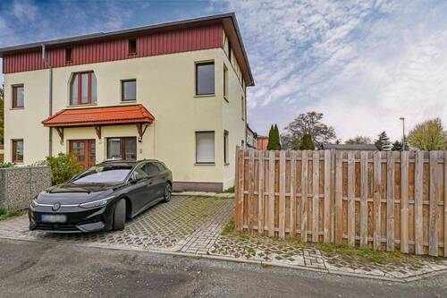 Frontansicht - 3 Zimmer Reihenendhaus in Magdeburg