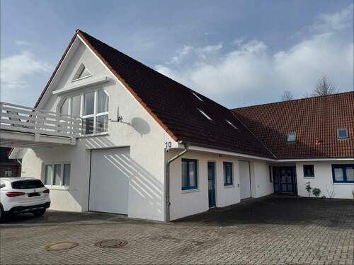 Font und Seitliches Sektionaltor, plus Eingangstür zur Halle, Weiterer Gewerbekomplex - Provisionsfrei !!! Top Gewerbeanwesen mit Halle und schöner Betriebsleiterwohnung