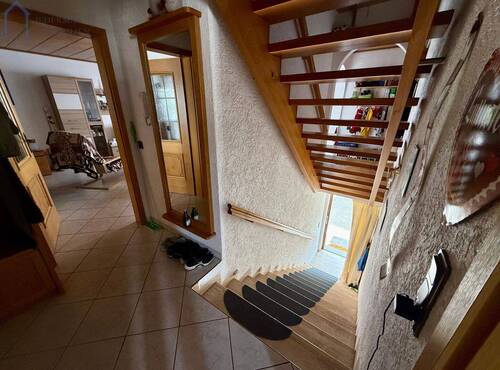 Flur im Nebengebäude - Mehrfamilienhaus, Wohnhaus mit 320,00 m² in Bad Hersfeld zum Kaufen