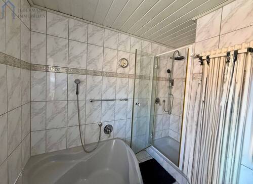 Badezimmer im Nebengebäude - 
