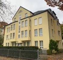 Hochwertiges kleines Büro nebst Kfz-Platz in bester Zehlendorfer Geschäftslage - Berlin