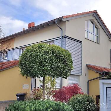 Ansicht - !! Tolles, neuwertiges Reihenendhaus in schöner Aussichtslage !!