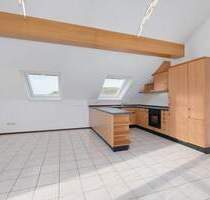 Helle 4-Zimmer-Dachgeschosswohnung mit Balkon und Waldrandlage - Knittlingen Freudenstein-Hohenklingen
