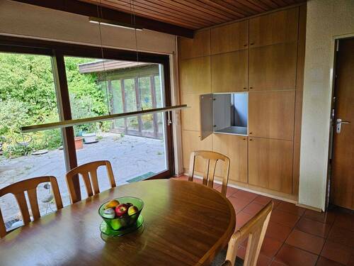 Essbereich m. Durchreiche - oben - 8 Zimmer Einfamilienhaus in Ochsenfurt