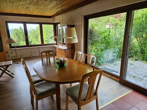 Zugang zur Terrasse - oben - Einfamilienhaus mit 196,00 m² in Ochsenfurt zum Kaufen