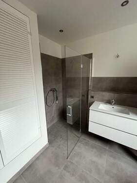 Dusche - 4 Zimmer Einfamilienhaus in Schkeuditz