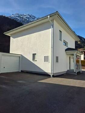 077b8685-fb05-476f-83d5-0552864d9c80-jpeg-69a18147 - Schönes Geräumiges Haus mit Garage, Parkplatz und 27 m² großer Terrasse in Top-Lage steht zum Verkauf