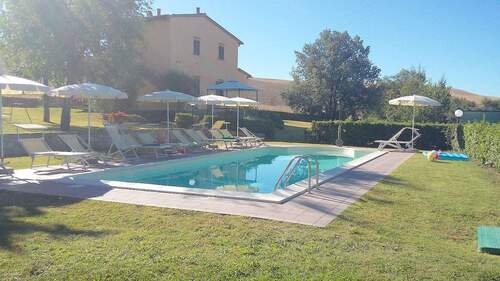 Bild 1 - Zwei Landhäuser in bester Panoramalage zw. Lajatico und Volterra, sehr gepflegt 