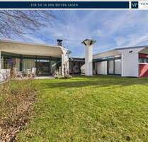 Architektenhaus der 70er am Waldrand - viel Licht, großer Garten und Dachterrasse - Altdorf