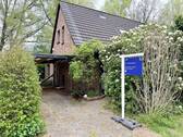 Straßenansicht - Großzügiges Einfamilienhaus mit herrlichem Garten im grünen Hamburg Bramfeld