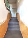 Gepflegter Hausflur - 2 Zimmer Terrassenwohnung zum Kaufen in Heidenau