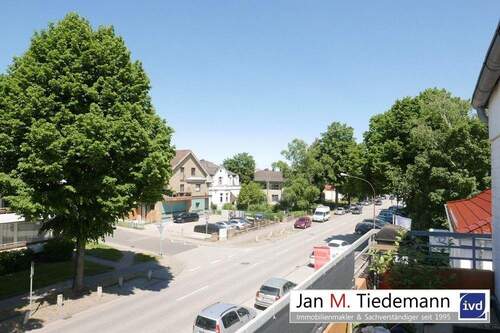 Blick vom Balkon - 2 Zimmer Etagenwohnung zum Kaufen in Lübeck