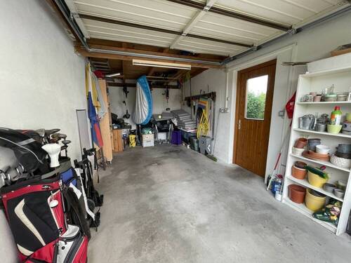 121 Garage - 
