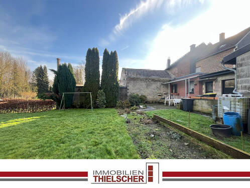 Immobilien Thielscher - Großzügiges Wohnhaus mit zwei Anbauten und weitläufigem Grundstück