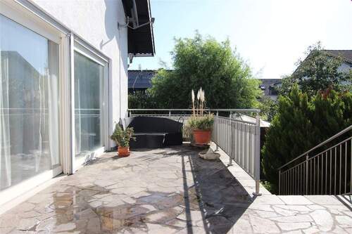 Terrasse - 5 Zimmer Mehrfamilienhaus, Wohnhaus zur Miete in Weiterstadt