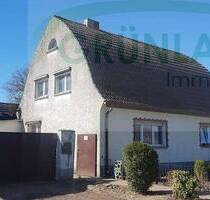 *Sanierungsbedürftiges Siedlungshaus auf großem Grundstück!* - Meyenburg